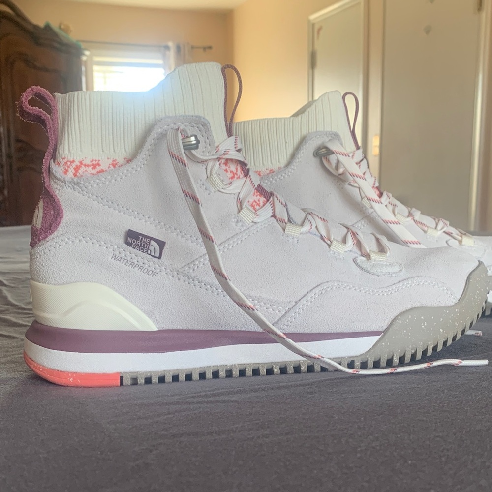 The North Face Women's White and Pink Sneakers